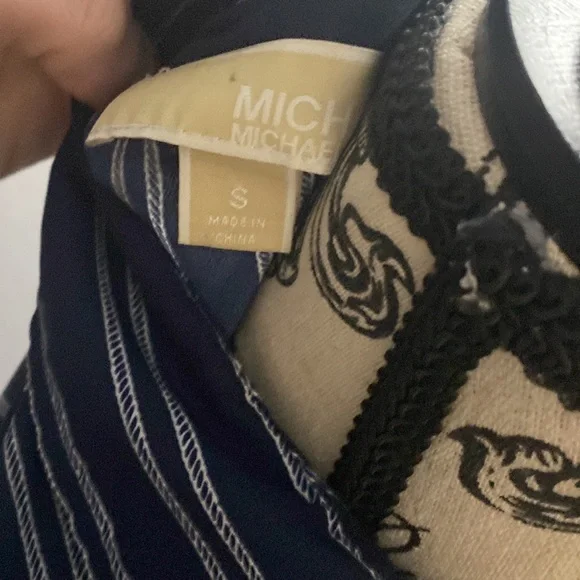 Michael Kors Small Blouse - Picture 3 of 5